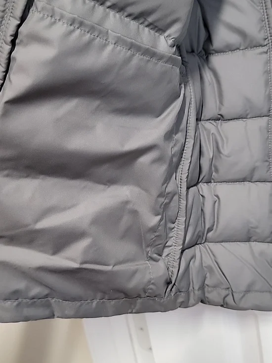 The North Face Aconcagua 3 Quilted Down Vest Womens Small - Picture 9 of 11